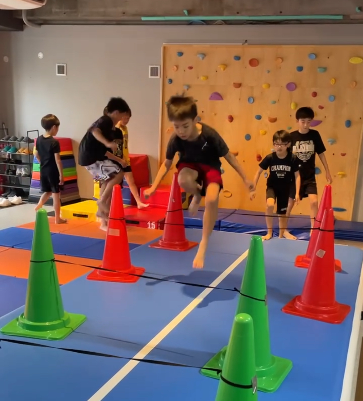 小学生のための楽しいジャンプトレーニング！｜鹿児島市｜運動＆学習教室　BIGTREE