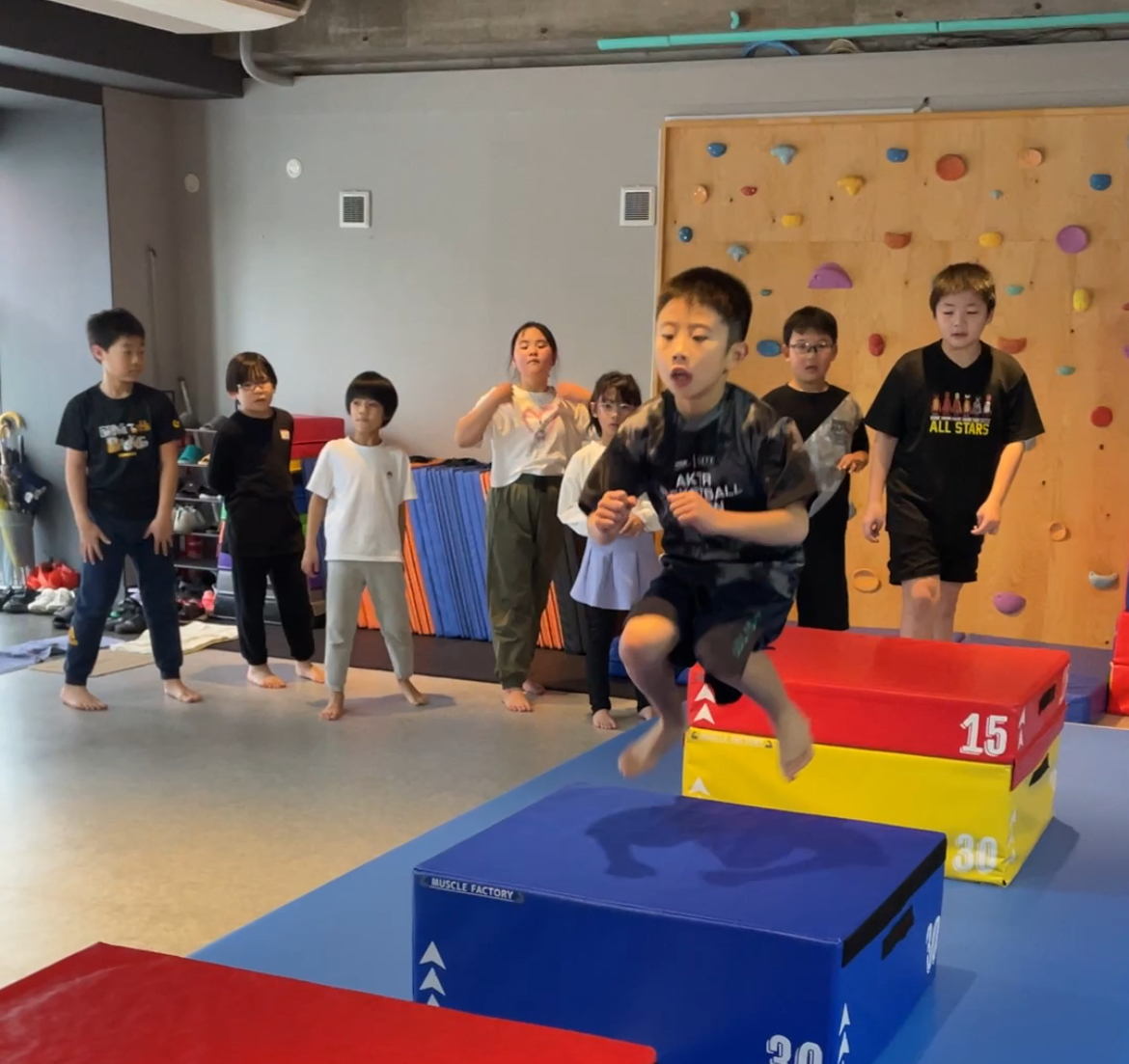 運動が苦手でも大丈夫！“できる体”はリズムから育つ｜鹿児島市｜運動＆学習教室BIGTREE